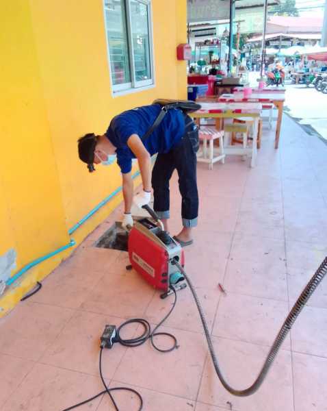 15 - https://งูเหล็กอีสานเซอร์วิส.com | บริการแก้ไขท่อตัน งูเหล็กอีสาน สกลนคร นครพนม กาฬสินธุ์ แก้ไขท่อตัน ส้วมตัน ไม่ต้องทุบ ไม่ต้องรื้อ ประหยัดค่าใช้จ่าย รับเหมาต่อเติม รับวางระบบท่อทุกชนิด เรียกใช้ ช่างต๋อง งูเหล็กบริการ